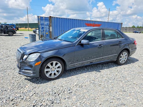 2013 MERCEDES-BENZ E — DSFA — Front 3/4