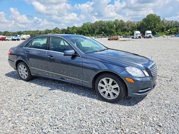 2013 MERCEDES-BENZ E E350 — Passenger 3/4