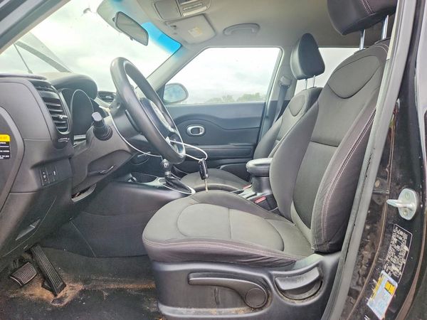 2015 KIA SOUL GL(Middle-low grade) — DENT