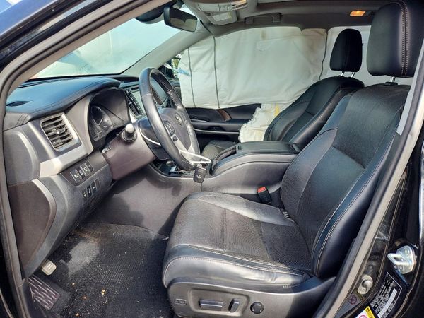 2017 TOYOTA HIGHLANDER Ltd/Ltd Platinum — DENT