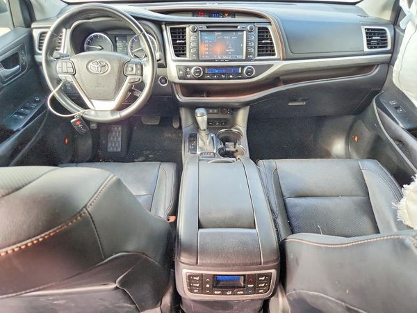 2017 TOYOTA HIGHLANDER Ltd/Ltd Platinum — CKPT