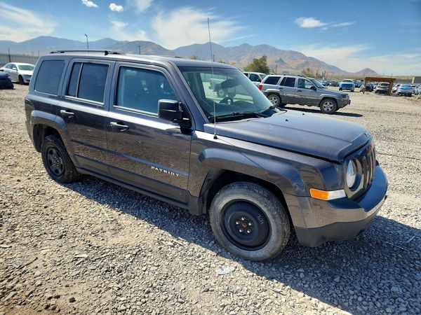 2016 JEEP PATRIOT Sport — Passenger 3/4