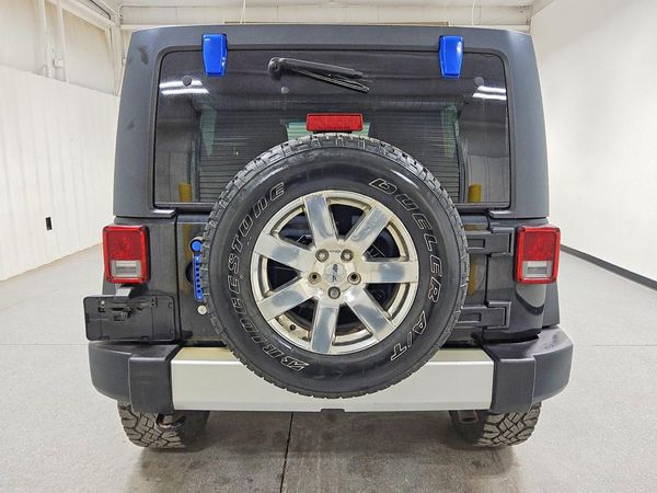 2015 JEEP WRANGLER UNLIMITED Sahara — DIRR