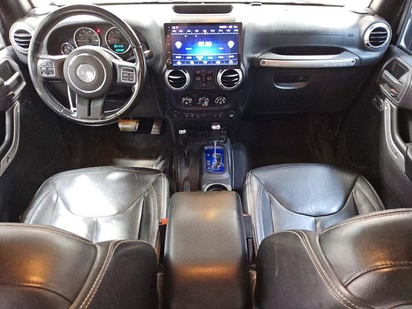 2015 JEEP WRANGLER UNLIMITED Sahara — CKPT