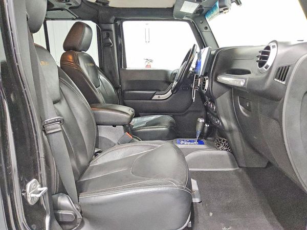 2015 JEEP WRANGLER UNLIMITED Sahara — PSFS