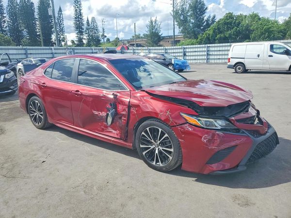 2018 TOYOTA CAMRY L/LE/SE/XLE — Passenger 3/4