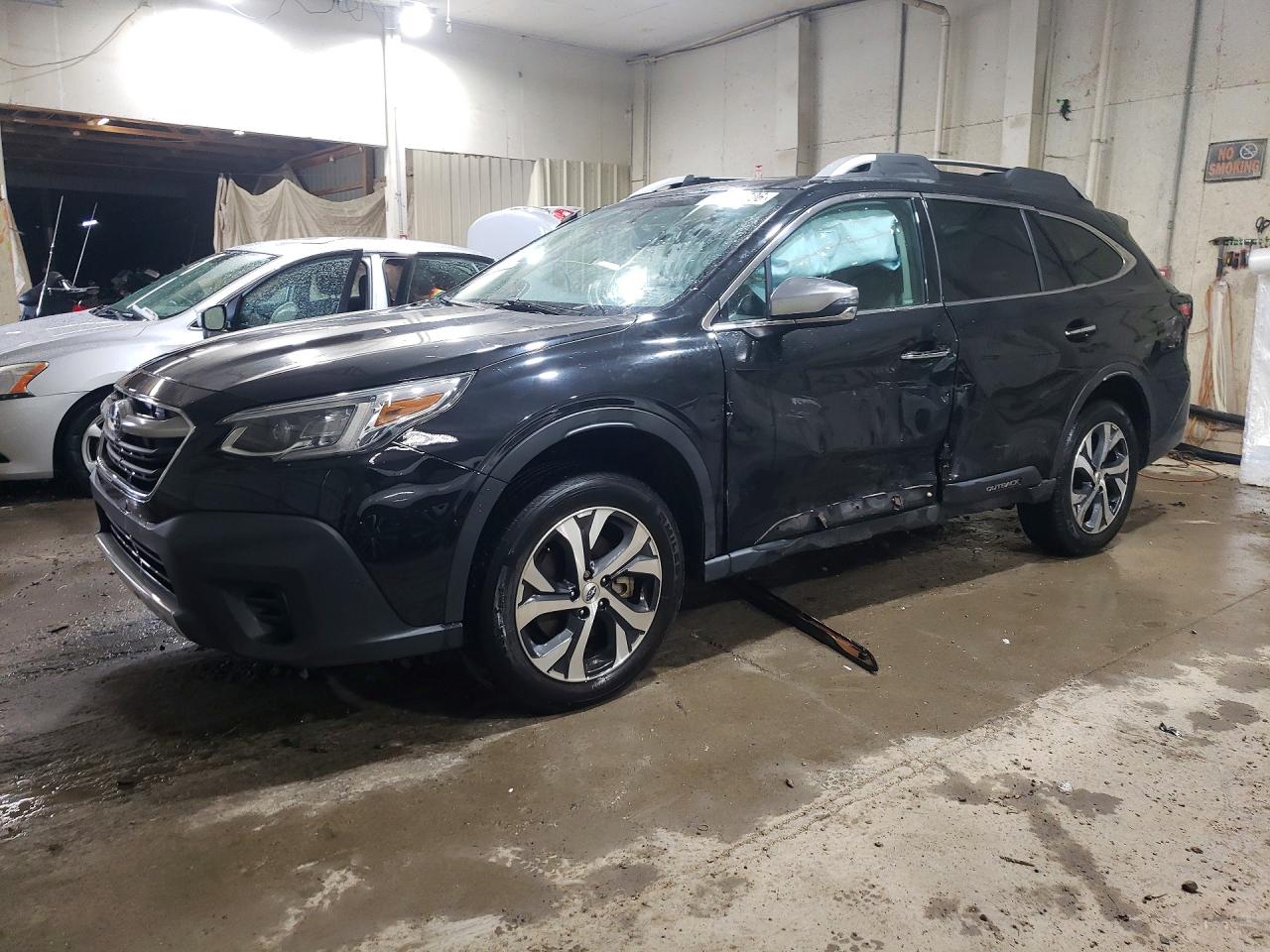 2022 SUBARU OUTBACK Touring — Front 3/4