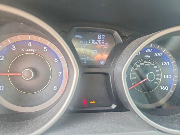 2012 HYUNDAI ELANTRA GLS(Middle grade) — ODOM