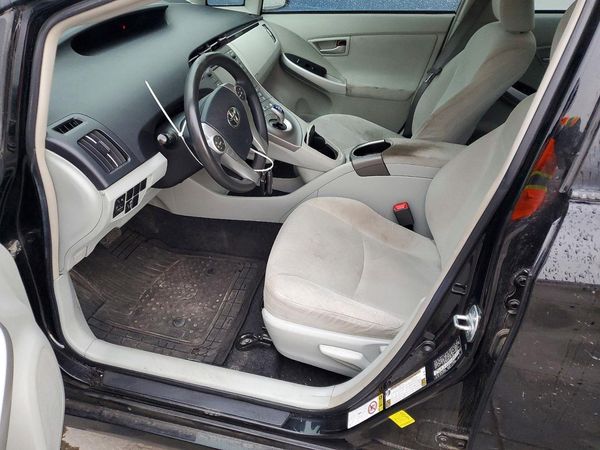 2012 TOYOTA PRIUS — DENT
