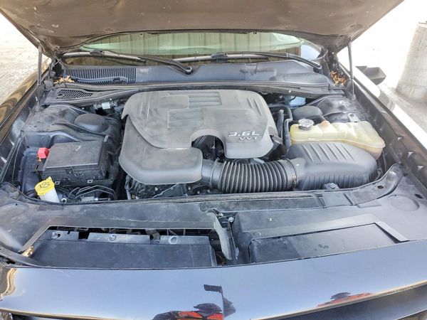 2016 DODGE CHALLENGER SXT — Engine bay