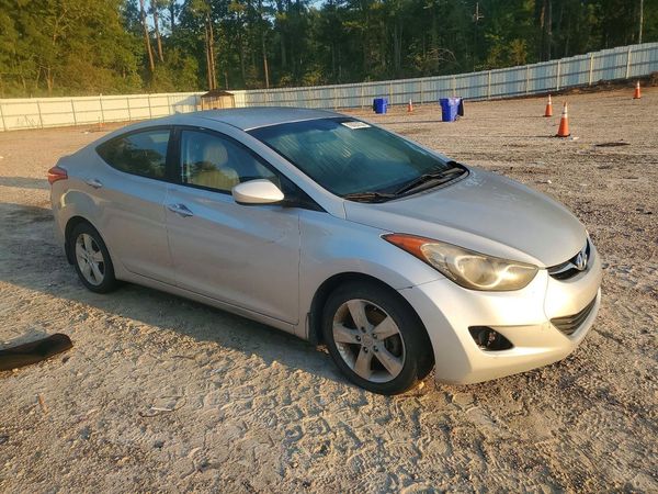 2013 HYUNDAI ELANTRA — Passenger 3/4