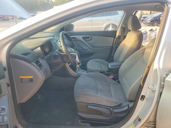 2013 HYUNDAI ELANTRA — DENT