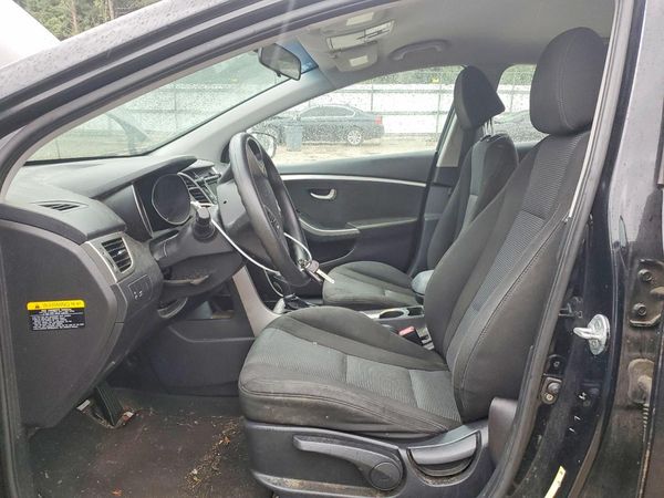 2016 HYUNDAI ELANTRA — DENT