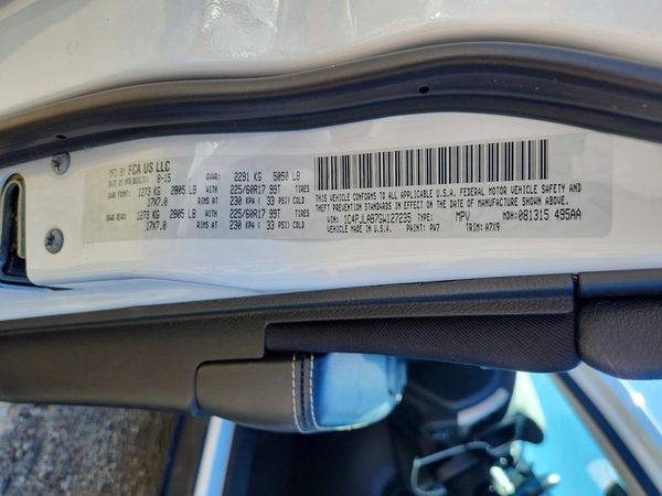 2016 JEEP CHEROKEE Sport — VINS