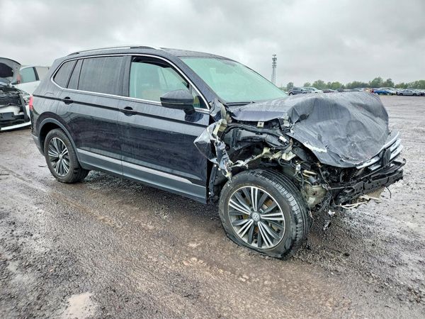 2019 VOLKSWAGEN TIGUAN — Passenger 3/4