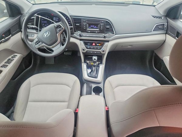 2017 HYUNDAI ELANTRA SE Base — CKPT
