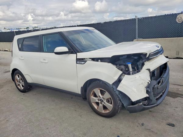2019 KIA SOUL Base — Passenger 3/4