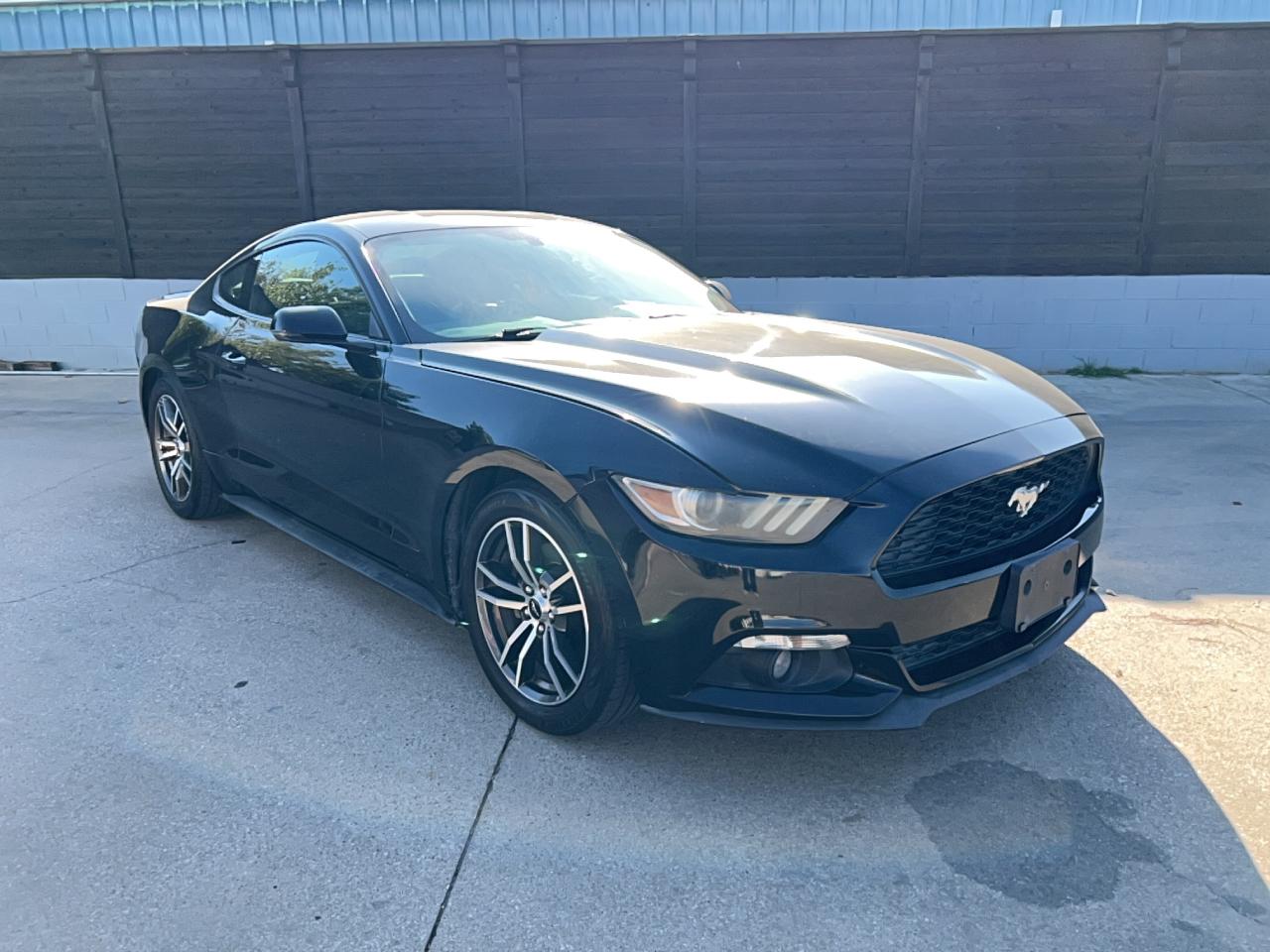 2017 FORD MUSTANG I4 Coupe