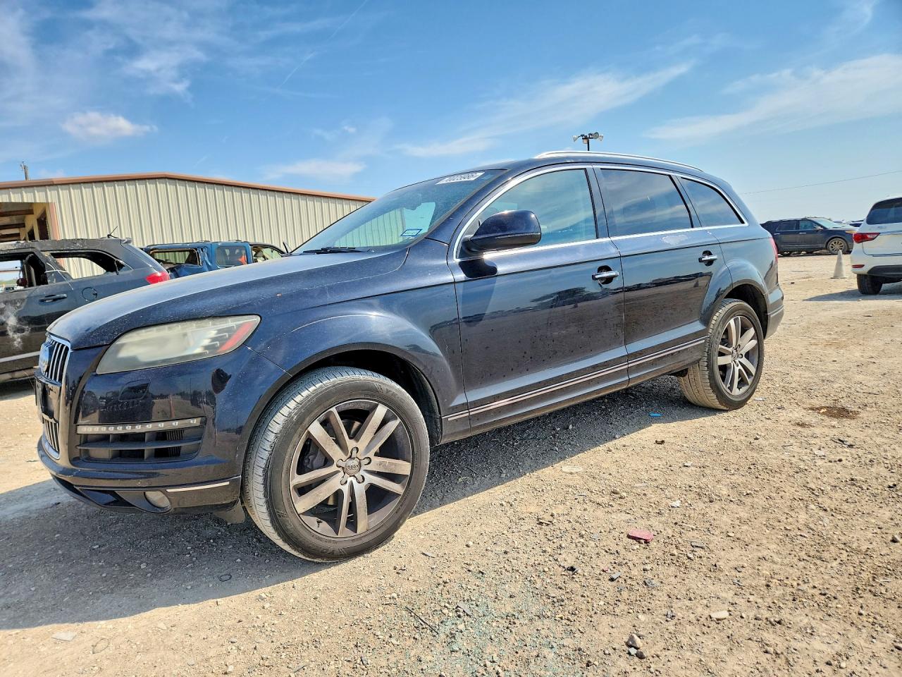 2013 AUDI Q7 Prestige — Front 3/4