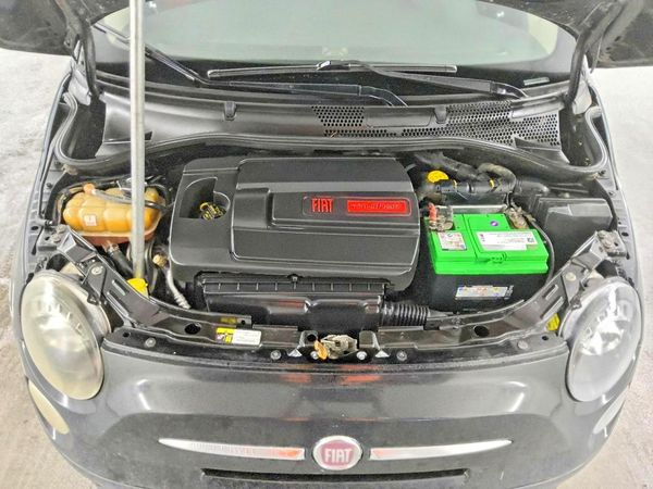 2015 FIAT 500 Pop — Engine bay