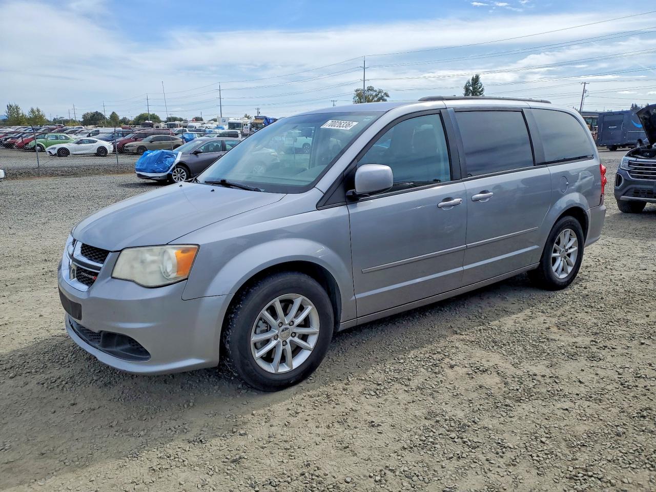 2014 DODGE GRAND CARAVAN SXT — Front 3/4
