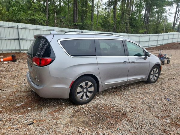 2018 CHRYSLER PACIFICA Limited — PSRA