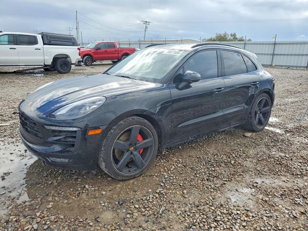 2017 PORSCHE MACAN — Front 3/4