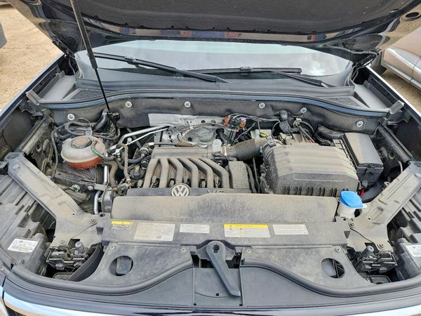 2022 VOLKSWAGEN ATLAS CROSS SPORT 4Motion SE w/ Tech — Engine bay