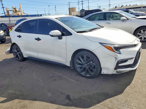 2024 TOYOTA COROLLA — Passenger 3/4
