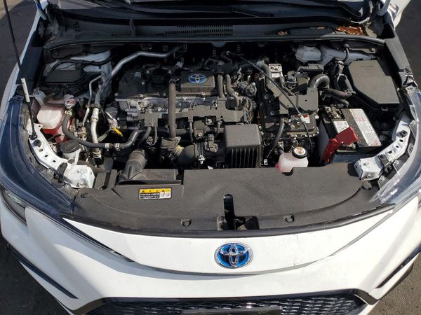 2024 TOYOTA COROLLA — Engine bay