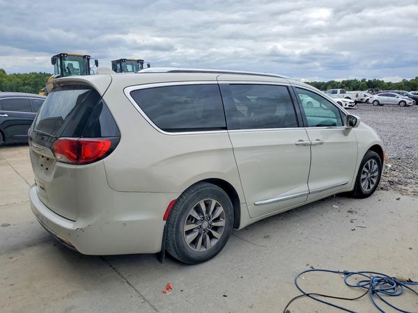 2019 CHRYSLER PACIFICA Touring L Plus — PSRA