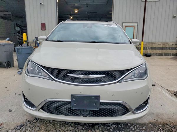 2019 CHRYSLER PACIFICA Touring L Plus — DIRF