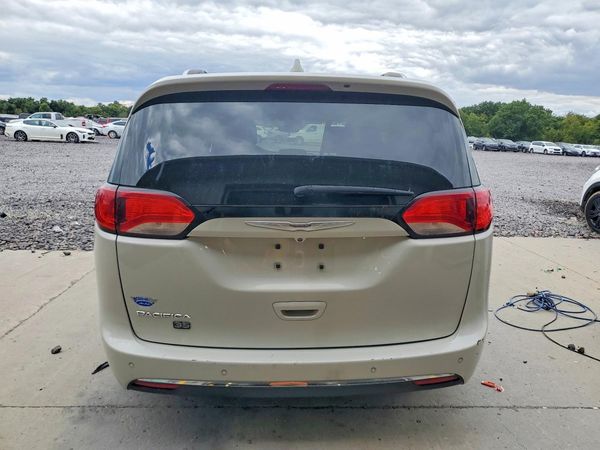 2019 CHRYSLER PACIFICA Touring L Plus — DIRR
