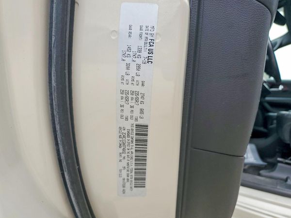 2019 CHRYSLER PACIFICA Touring L Plus — VINS