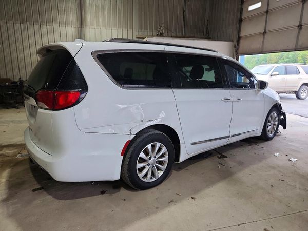2018 CHRYSLER PACIFICA Touring L — PSRA