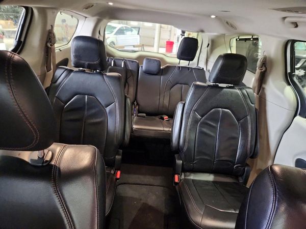 2018 CHRYSLER PACIFICA Touring L — SUVN