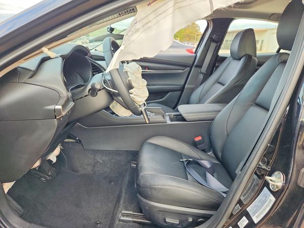 2021 MAZDA 3 Mazda3 — DENT