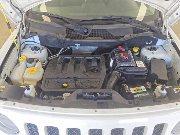 2017 JEEP PATRIOT Sport — Engine bay