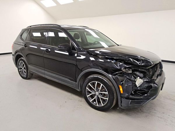 2021 VOLKSWAGEN TIGUAN S — Passenger 3/4