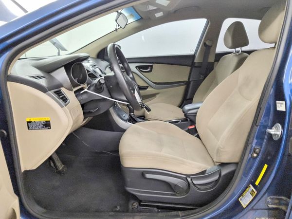 2014 HYUNDAI ELANTRA GLS (Middle) — DENT