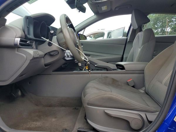 2023 HYUNDAI ELANTRA SE — DENT