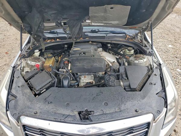 2015 CADILLAC ATS Luxury — Engine bay