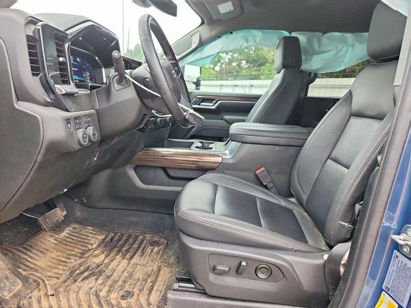 2025 CHEVROLET SILVERADO LT — DENT