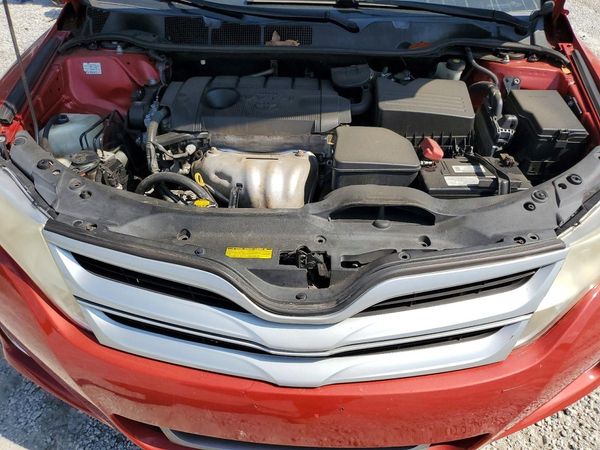 2013 TOYOTA VENZA — Engine bay