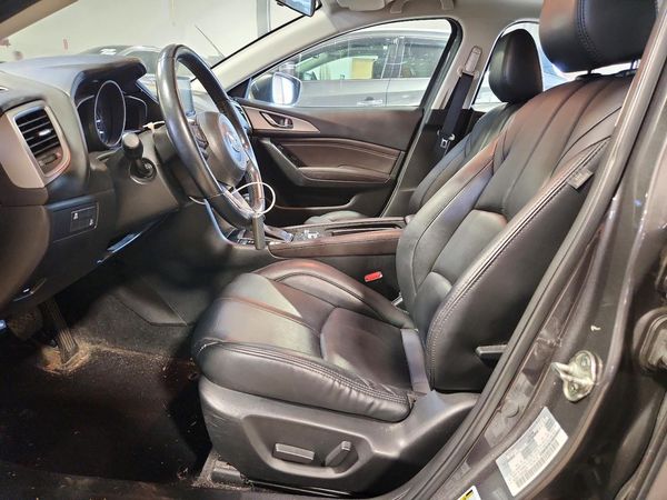 2017 MAZDA 3 Touring — DENT