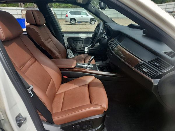 2013 BMW X5 xDrive50i — DENT