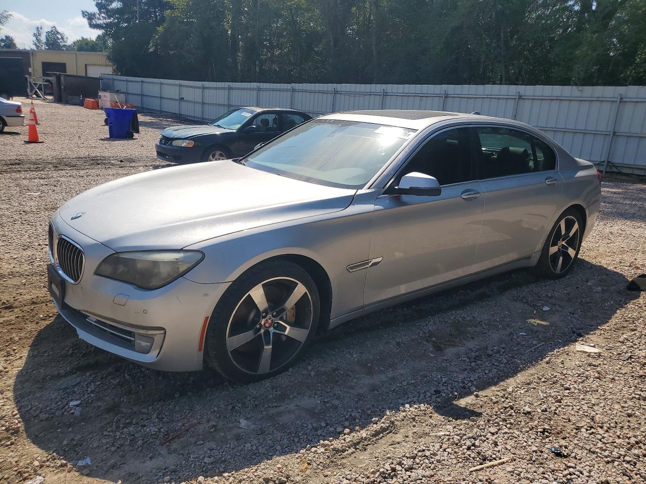 2013 BMW 7 SERIES — Front 3/4