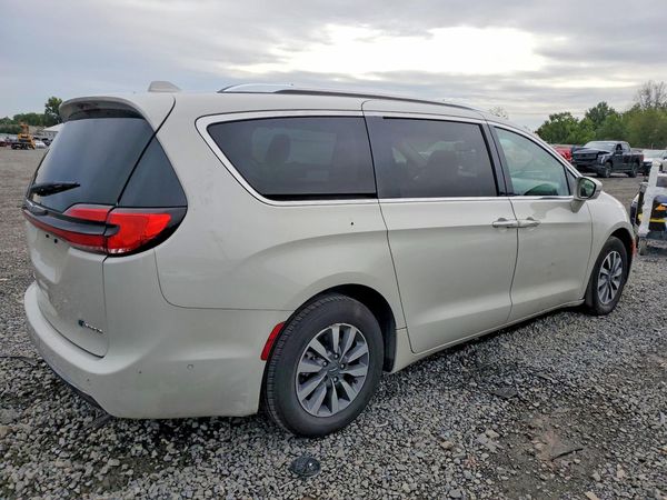 2021 CHRYSLER PACIFICA Touring L — PSRA