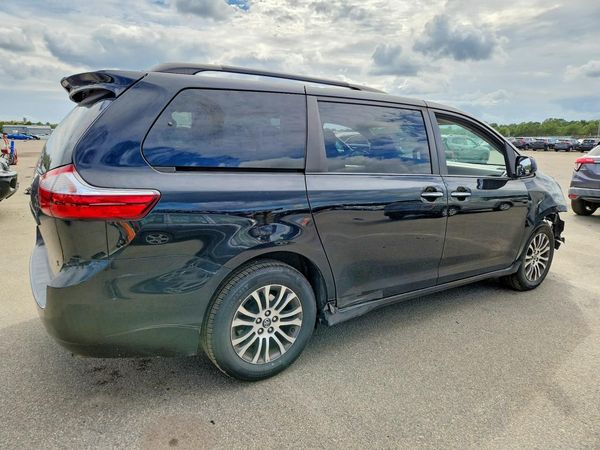 2018 TOYOTA SIENNA — PSRA