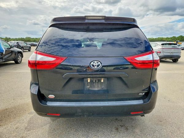 2018 TOYOTA SIENNA — DIRR